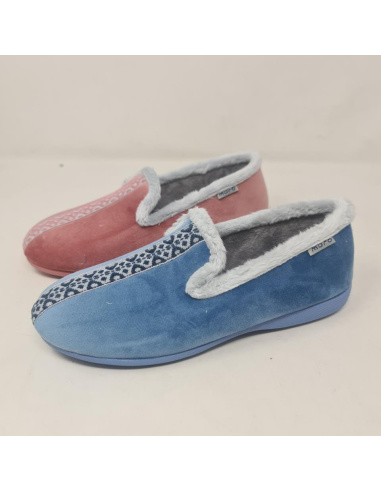 Zapatilla Cerrada Cenefa Empeine Muro 4011