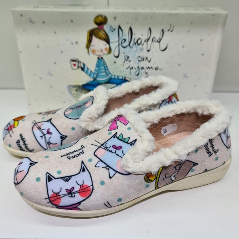 Zapatilla Cerrada Gatitos Vivant Mod C2420851NBE