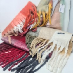 Bufanda Isis  Cuadros Multi  4230