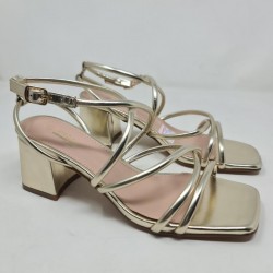 Sandalia Tubular Dorada Marca Mia Mod F1628