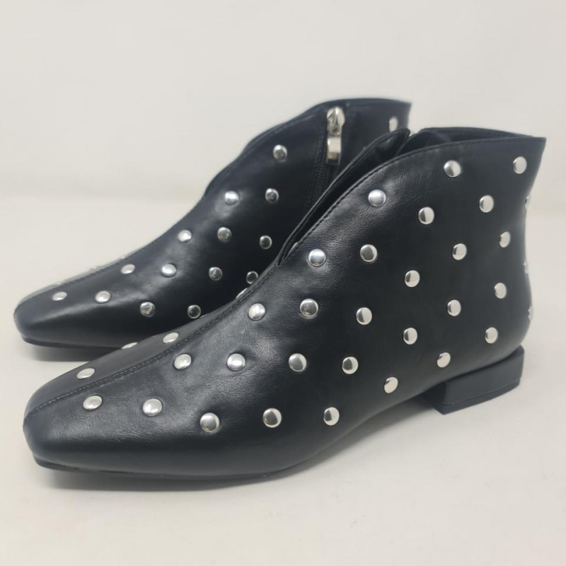 Botín Tachas Plano Mod  3257 Alta Moda