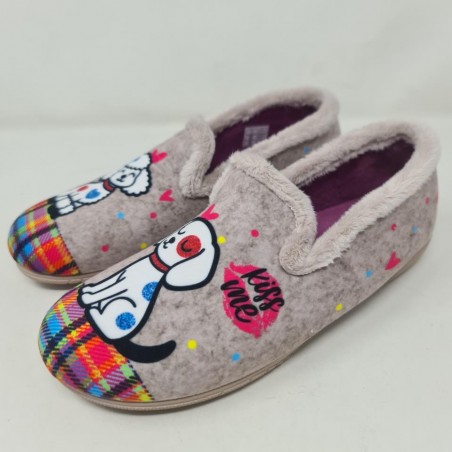 Zapatilla Plana Cerrada Perritos Beig Alcalde 6200