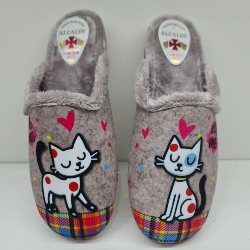 Zapatilla Gatos Alcalde 6005 beig